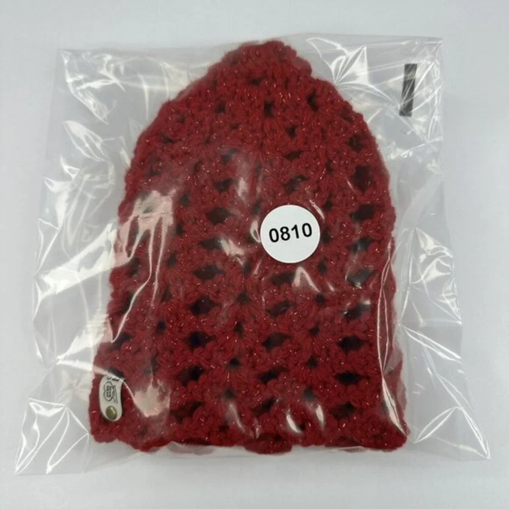 Created By‎ Cyd Big Twist Lacy Cloche Crochet Hat Twinkle Red Metallic NEW